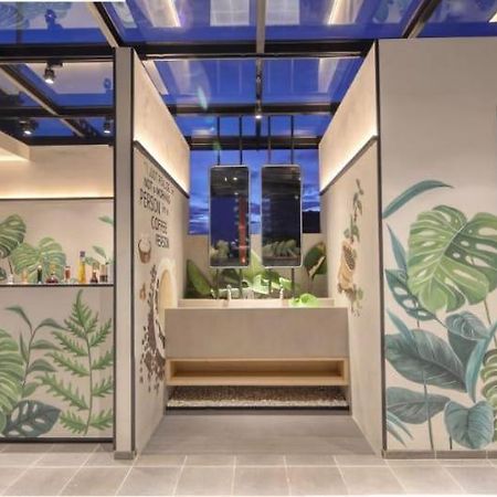 Cool Living Hotel Jakarta Buitenkant foto