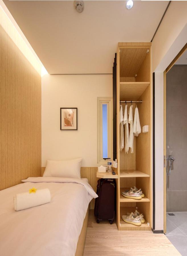 Cool Living Hotel Jakarta Buitenkant foto