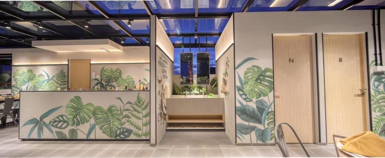 Cool Living Hotel Jakarta Buitenkant foto