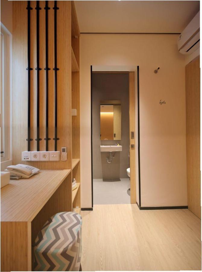 Cool Living Hotel Jakarta Buitenkant foto