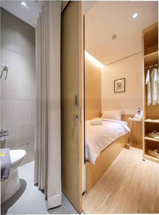 Cool Living Hotel Jakarta Buitenkant foto