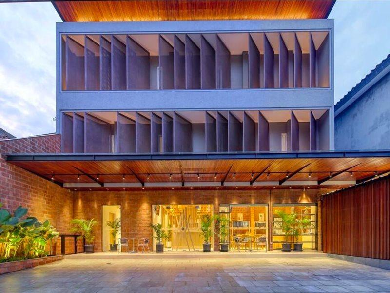 Cool Living Hotel Jakarta Buitenkant foto